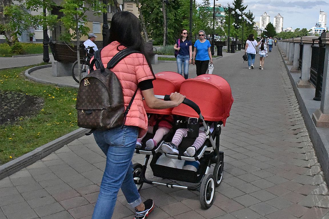 Свердловский детский омбудсмен: новые меры поддержки мотивируют семьи не  сидеть на месте - «Уральский рабочий»